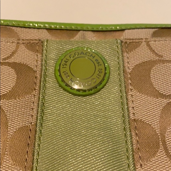 Brand new Coach wristlet - Picture 3 of 4